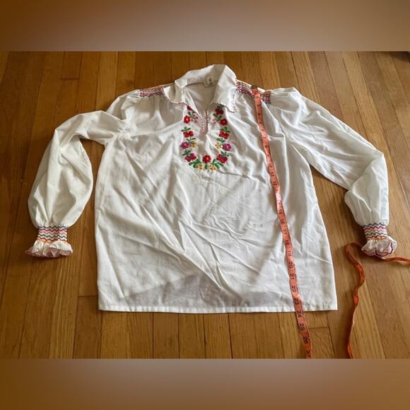 70s Vintage Hungarian Embroidered Blouse - Picture 6 of 7